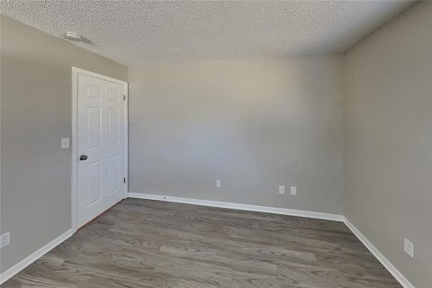 Villa ou maison à louer à Deltona, Floride: 3 chambres, 134.15 m2 № 2420417 - photo 11