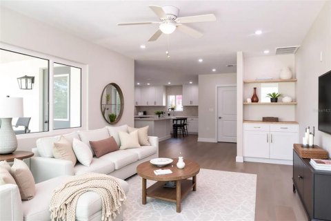 Villa ou maison à vendre à Tampa, Floride: 4 chambres, 165.83 m2 № 1904733 - photo 2