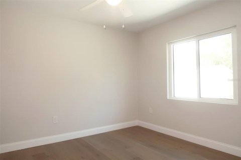 Villa ou maison à vendre à Tampa, Floride: 4 chambres, 165.83 m2 № 1904733 - photo 22