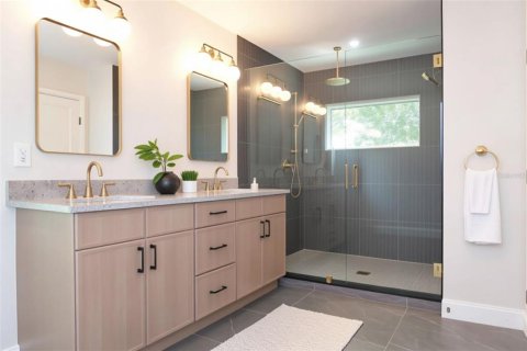 Villa ou maison à vendre à Tampa, Floride: 4 chambres, 165.83 m2 № 1904733 - photo 5