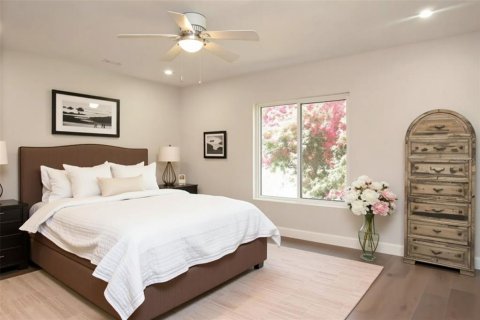 Villa ou maison à vendre à Tampa, Floride: 4 chambres, 165.83 m2 № 1904733 - photo 4