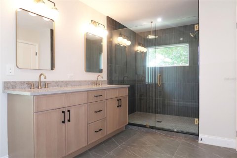Villa ou maison à vendre à Tampa, Floride: 4 chambres, 165.83 m2 № 1904733 - photo 16