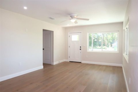 Villa ou maison à vendre à Tampa, Floride: 4 chambres, 165.83 m2 № 1904733 - photo 12