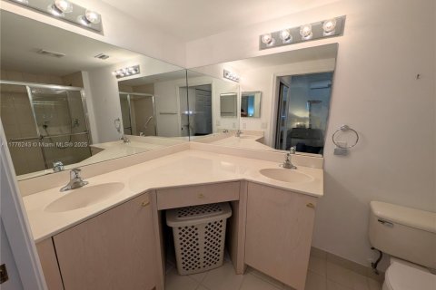 Condo in Greenacres, Florida, 2 bedrooms  № 1730628 - photo 18