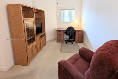 Condo in Greenacres, Florida, 2 bedrooms  № 1730628 - photo 28