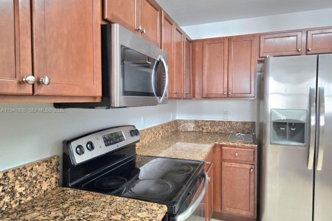 Condominio en alquiler en Doral, Florida, 2 dormitorios, 101.08 m2 № 2009170 - foto 5