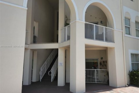 Condominio en Doral, Florida, 2 dormitorios  № 2009170
