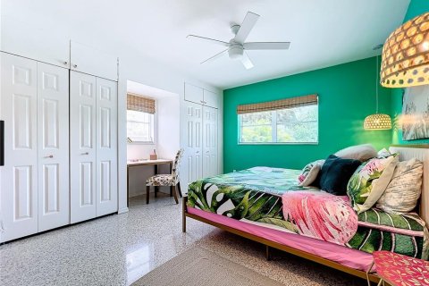 House in Sarasota, Florida 2 bedrooms, 153.85 sq.m. № 1886951 - photo 19