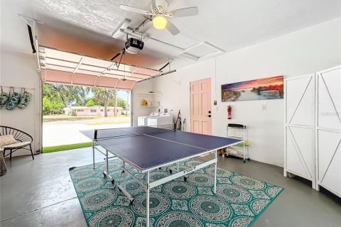 House in Sarasota, Florida 2 bedrooms, 153.85 sq.m. № 1886951 - photo 25