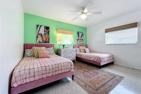 House in Sarasota, Florida 2 bedrooms, 153.85 sq.m. № 1886951 - photo 22