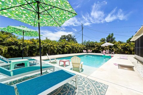 House in Sarasota, Florida 2 bedrooms, 153.85 sq.m. № 1886951 - photo 5