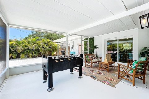 House in Sarasota, Florida 2 bedrooms, 153.85 sq.m. № 1886951 - photo 29