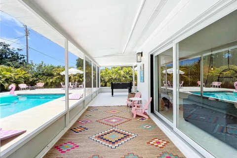 House in Sarasota, Florida 2 bedrooms, 153.85 sq.m. № 1886951 - photo 30