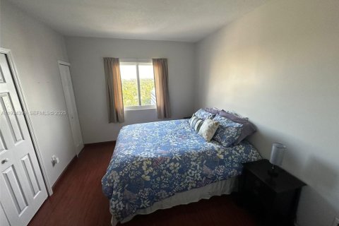 Condo in Miami, Florida, 1 bedroom № 1994419 - photo 7