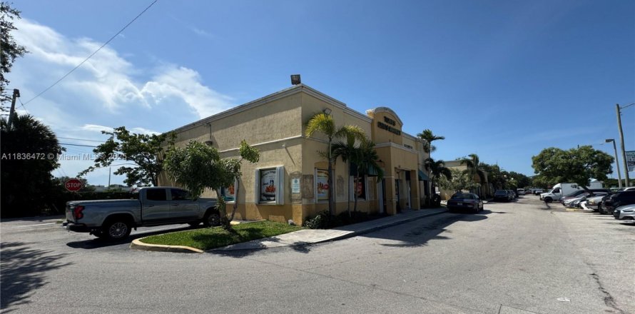 Propiedad comercial en Deerfield Beach, Florida № 1823708