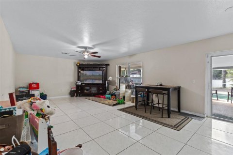 House in Clermont, Florida 4 bedrooms, 222.22 sq.m. № 1893782 - photo 10