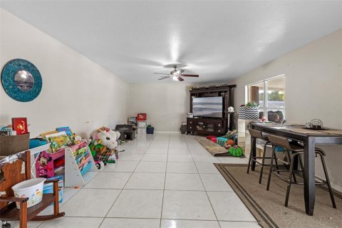 House in Clermont, Florida 4 bedrooms, 222.22 sq.m. № 1893782 - photo 9