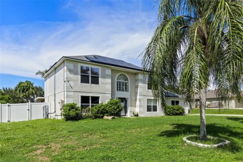 House in Clermont, Florida 4 bedrooms, 222.22 sq.m. № 1893782 - photo 2