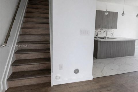 Villa ou maison à louer à Dania Beach, Floride: 4 chambres, 217.76 m2 № 2046168 - photo 6