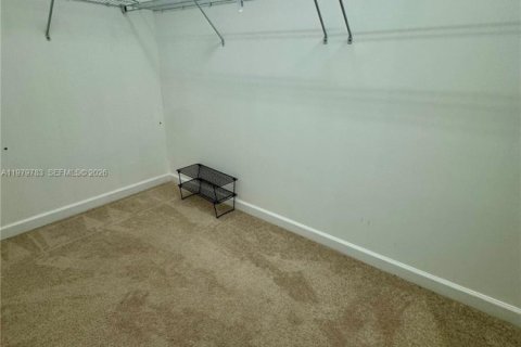 Villa ou maison à louer à Dania Beach, Floride: 4 chambres, 217.76 m2 № 2046168 - photo 11