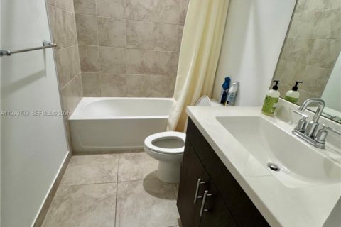 Villa ou maison à louer à Dania Beach, Floride: 4 chambres, 217.76 m2 № 2046168 - photo 15