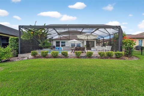 Casa en venta en Wesley Chapel, Florida, 4 dormitorios, 281.4 m2 № 1919612 - foto 5