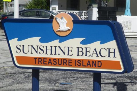 Land in Treasure Island, Florida № 2306439 - photo 11