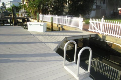 Land in Treasure Island, Florida № 2306439 - photo 5