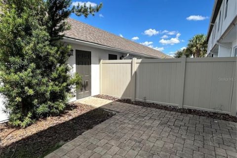 Touwnhouse à louer à Windermere, Floride: 3 chambres, 159.05 m2 № 2415320 - photo 2