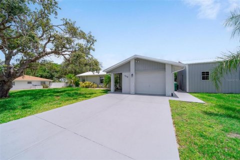 House in Punta Gorda, Florida 2 bedrooms, 138.61 sq.m. № 1778321 - photo 1