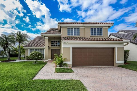 Casa en venta en Pembroke Pines, Florida, 4 dormitorios, 241.17 m2 № 1868618 - foto 1