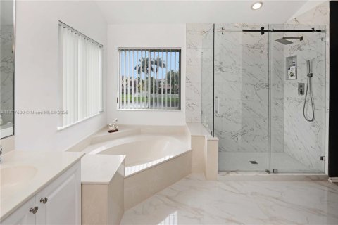 Casa en venta en Pembroke Pines, Florida, 4 dormitorios, 241.17 m2 № 1868618 - foto 26