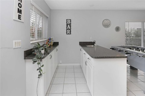 Casa en venta en Pembroke Pines, Florida, 4 dormitorios, 241.17 m2 № 1868618 - foto 13