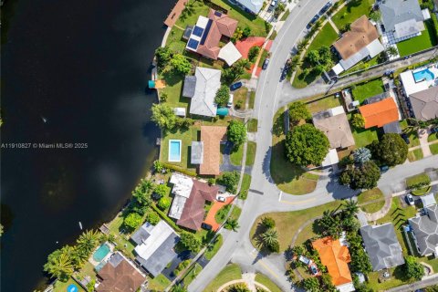Villa ou maison à louer à Hollywood, Floride: 3 chambres, 142.79 m2 № 1976117 - photo 13