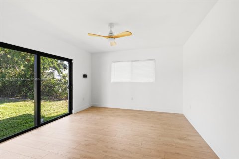 Villa ou maison à louer à Hollywood, Floride: 3 chambres, 142.79 m2 № 1976117 - photo 29