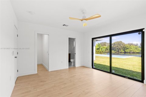 Villa ou maison à louer à Hollywood, Floride: 3 chambres, 142.79 m2 № 1976117 - photo 5