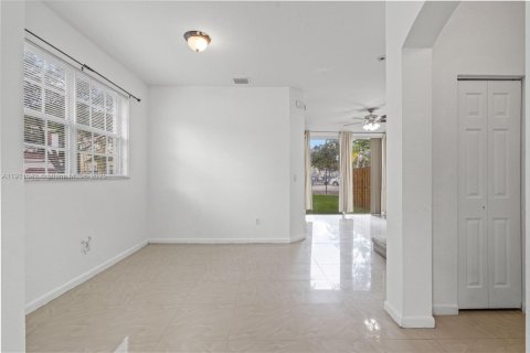 Townhouse in Homestead, Florida 3 bedrooms, 140.1 sq.m. № 1966178 - photo 7