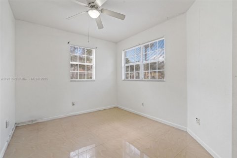 Townhouse in Homestead, Florida 3 bedrooms, 140.1 sq.m. № 1966178 - photo 5