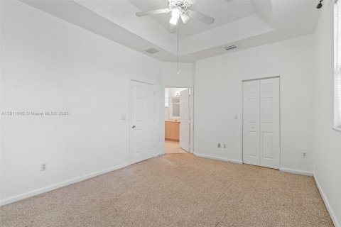 Townhouse in Homestead, Florida 3 bedrooms, 140.1 sq.m. № 1966178 - photo 15