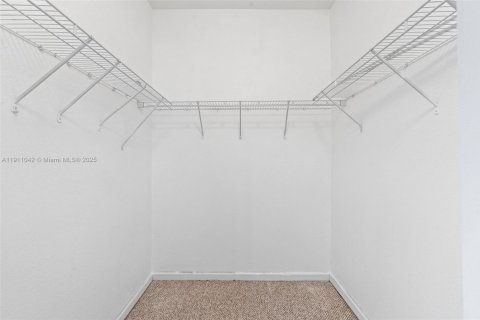 Townhouse in Homestead, Florida 3 bedrooms, 140.1 sq.m. № 1966178 - photo 18