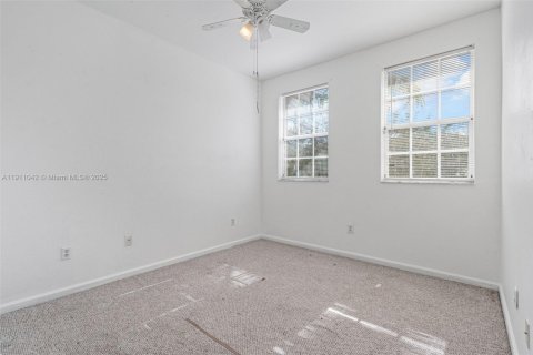 Townhouse in Homestead, Florida 3 bedrooms, 140.1 sq.m. № 1966178 - photo 20