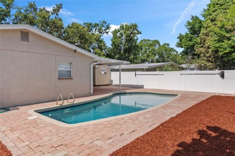 House in Tampa, Florida 3 bedrooms, 111.85 sq.m. № 1855431 - photo 30