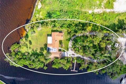 Купить виллу или дом в Брейдентон, Флорида 3 комнаты, 335.84м2, № 2224263 - фото 6