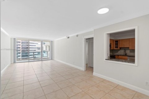 Copropriété à louer à Miami Beach, Floride: 2 chambres, 96.62 m2 № 1896816 - photo 3