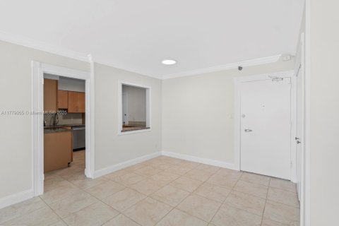 Copropriété à louer à Miami Beach, Floride: 2 chambres, 96.62 m2 № 1896816 - photo 9