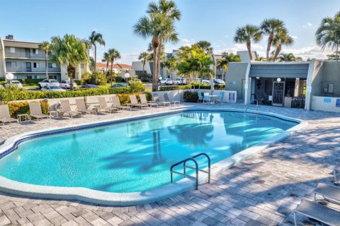 Condo in Lake Worth, Florida, 2 bedrooms № 2249730 - photo 27