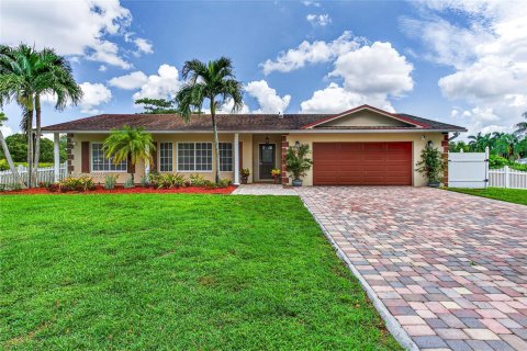 Casa en venta en Davie, Florida, 3 dormitorios, 183.11 m2 № 1838675 - foto 1