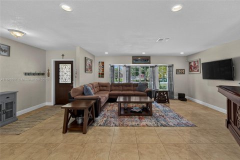 Casa en venta en Davie, Florida, 3 dormitorios, 183.11 m2 № 1838675 - foto 7