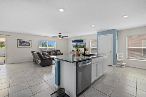 House in Bradenton, Florida 4 bedrooms, 208.84 sq.m. № 1737196 - photo 28