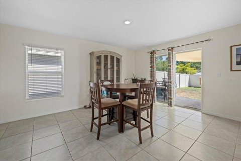 House in Bradenton, Florida 4 bedrooms, 208.84 sq.m. № 1737196 - photo 2